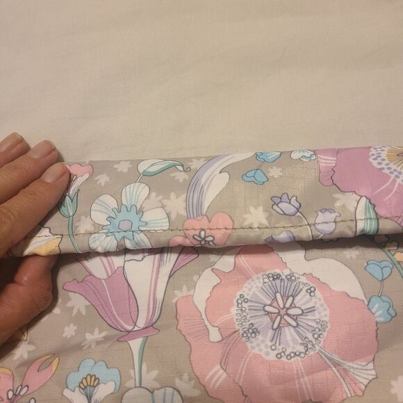 LeSportsac floral toiletry bag - Picture 5 of 11